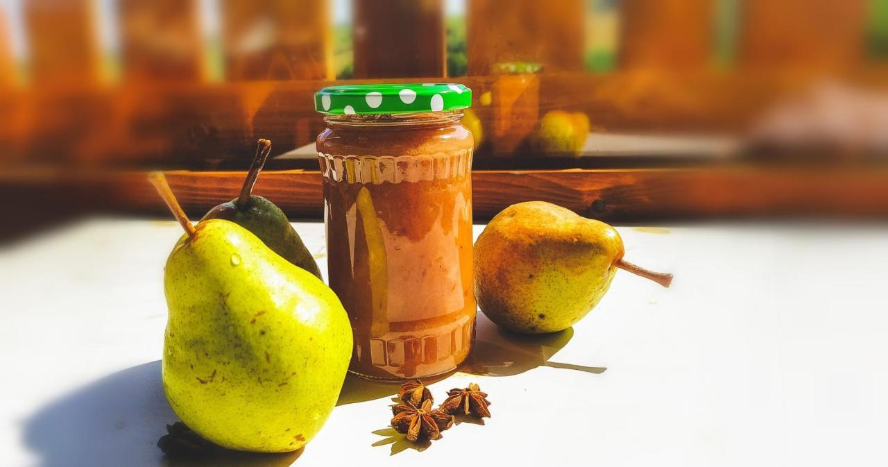 Rose Hip Hill Farm Bed & Breakfast Valea Tirnei Екстериор снимка